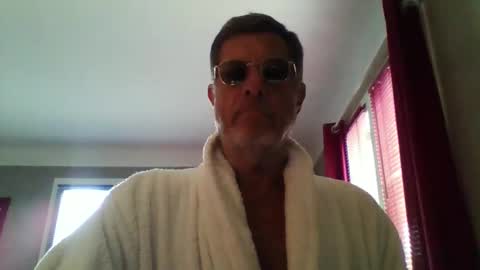 jerflor online show from May 10, 2:44 pm