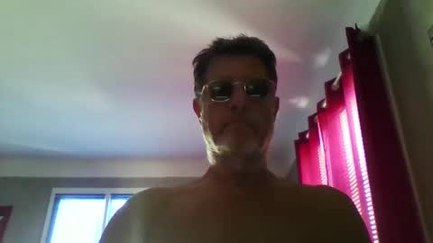 jerflor online show from May 27, 2:25 pm