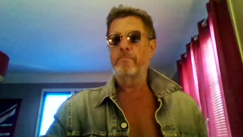jerflor online show from June 21, 3:47 pm