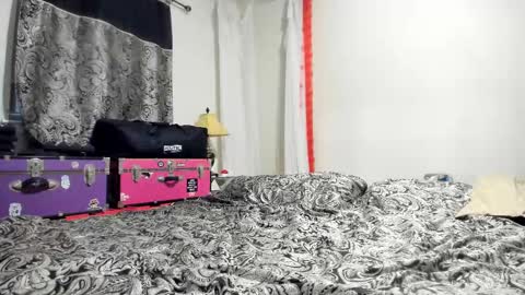 Snapshot of jerilynn chatting on October 5, 11:02 pm Jeri Lynn online show from October 5, 11:02 pm