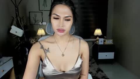 Snapshot of jerkingjenaxxx chatting on February 12, 12:27 am JENA online show from February 12, 12:27 am