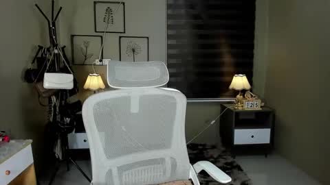 Snapshot of jerkingjenaxxx chatting on February 26, 1:00 am JENA online show from February 26, 1:00 am