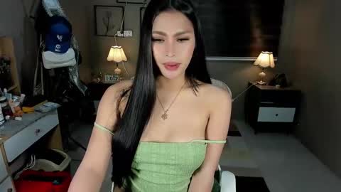 Snapshot of jerkingjenaxxx chatting on November 4, 4:50 pm JENA online show from November 4, 4:50 pm