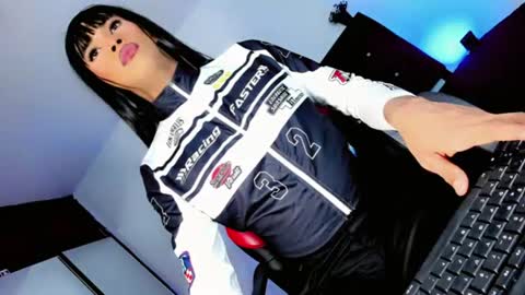 Snapshot of jero_tease_s7s chatting on June 14, 2:24 am Jeronimo online show from June 14, 2:24 am
