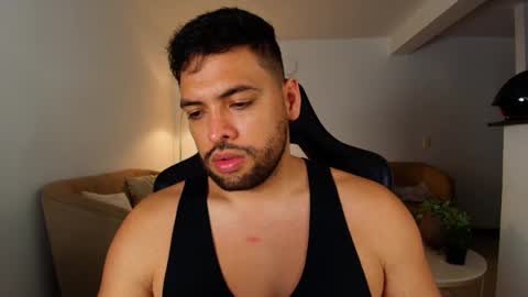 Snapshot of jerome3773 chatting on February 16, 5:59 am jerome3773 online show from February 16, 5:59 am