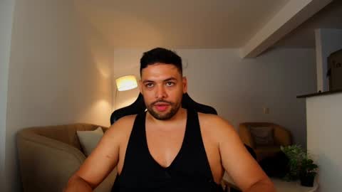 Snapshot of jerome3773 chatting on February 25, 12:03 am jerome3773 online show from February 25, 12:03 am