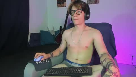 Snapshot of jerrycole_ chatting on September 19, 11:38 pm Angelo online show from September 19, 11:38 pm