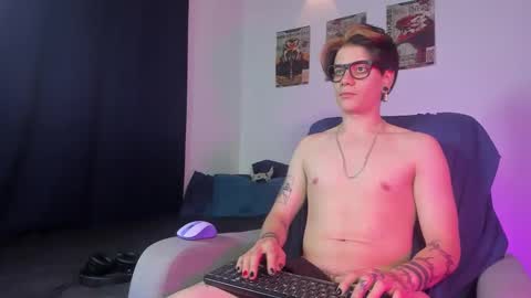 Snapshot of jerrycole_ chatting on September 30, 4:28 am Angelo online show from September 30, 4:28 am