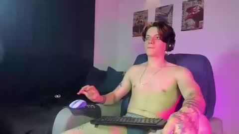 Snapshot of jerrycole_ chatting on October 15, 2:55 am Angelo online show from October 15, 2:55 am