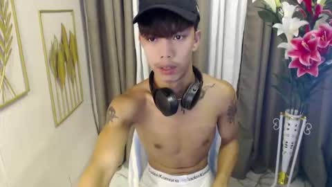jersthebigasscockxxx online show from May 2, 7:35 am