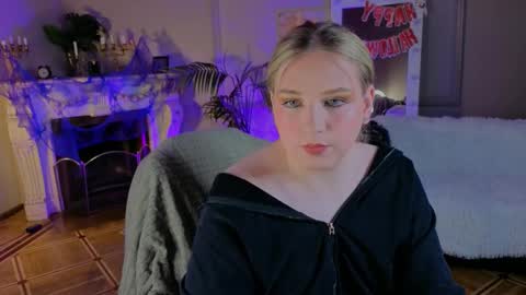 jes_solar online show from October 19, 7:25 pm