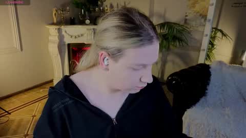 jes_solar online show from November 9, 9:35 pm