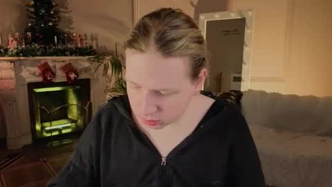 jes_solar online show from December 14, 10:03 pm