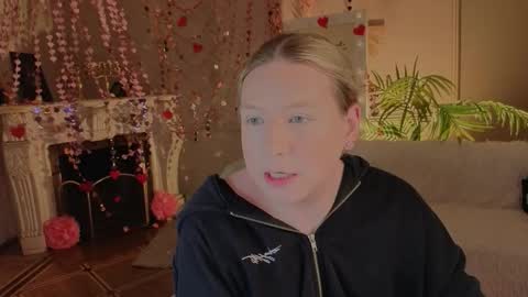 jes_solar online show from February 19, 10:28 pm