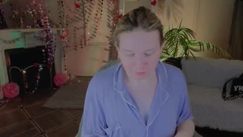 jes_solar online show from March 2, 10:16 pm