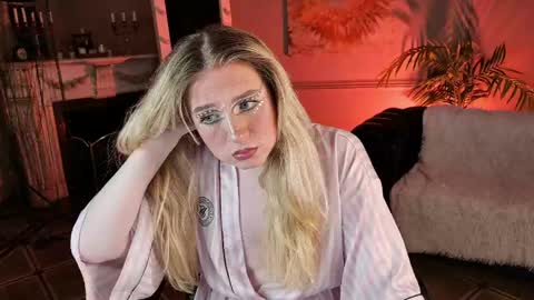 Snapshot of jes_solar chatting on May 26, 9:22 pm jes_solar online show from May 26, 9:22 pm