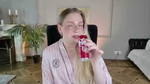 Snapshot of jes_solar chatting on July 3, 8:59 pm jes_solar online show from July 3, 8:59 pm