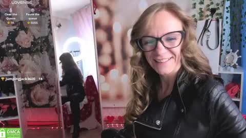 jesica_moon_peachyy online show from May 16, 4:09 am