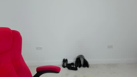 MistressJesicaCoper online show from January 18, 2:14 am