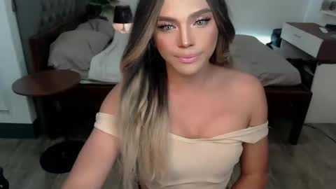 Snapshot of jesie_hot69 chatting on April 16, 5:52 am jesie_hot69 online show from April 16, 5:52 am