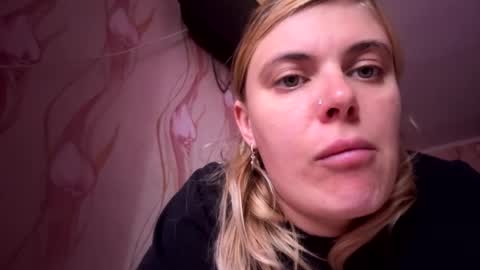 Snapshot of jeslynomert chatting on October 11, 12:47 pm JeslyNomert online show from October 11, 12:47 pm