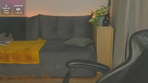 Snapshot of jess0e9 chatting on September 17, 5:47 pm JessieVibes online show from September 17, 5:47 pm