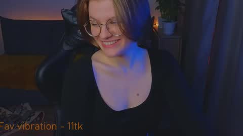 Snapshot of jess0e9 chatting on September 27, 3:39 pm JessieVibes online show from September 27, 3:39 pm