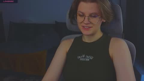 Snapshot of jess0e9 chatting on October 7, 12:13 pm JessieVibes online show from October 7, 12:13 pm
