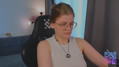  JessieVibes online show from June 16, 2:19 pm
