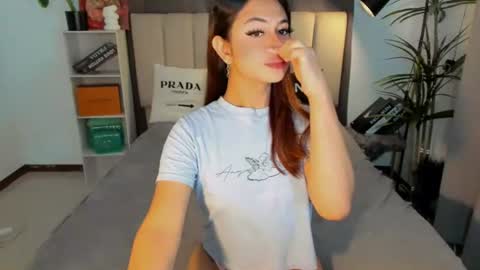 Snapshot of jess_fetty22 chatting on July 7, 7:45 am Jess online show from July 7, 7:45 am