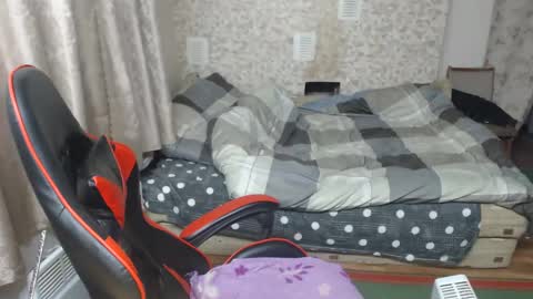 Snapshot of jess_nest chatting on January 15, 2:46 pm Jess online show from January 15, 2:46 pm