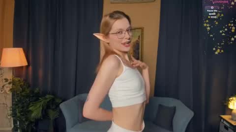 Snapshot of jessdail chatting on November 5, 12:05 pm Jess online show from November 5, 12:05 pm