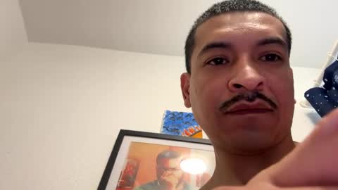 Hungjessy online show from January 4, 7:02 pm