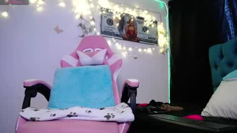Jessie online show from July 12, 4:53 pm