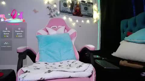 Jessie online show from July 24, 9:24 pm