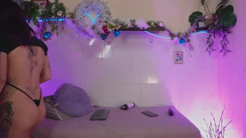 Jessi Alex online show from December 19, 11:06 am