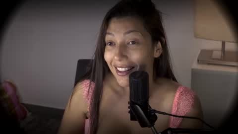Snapshot of jessi_dreams chatting on July 17, 1:56 am Jessica Gomez online show from July 17, 1:56 am