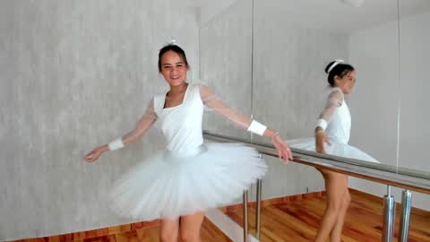 Snapshot of jessi_powel chatting on January 24, 7:07 pm Jess online show from January 24, 7:07 pm