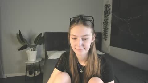 Jessica Jensen online show from July 14, 10:54 am