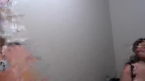 Snapshot of jessica_returns chatting on January 7, 3:42 am jessica_returns online show from January 7, 3:42 am