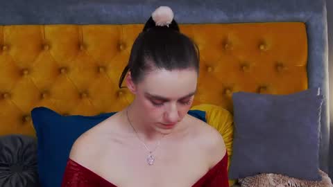 Jessica White online show from May 31, 4:09 am