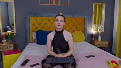 Jessica White online show from July 16, 4:51 am