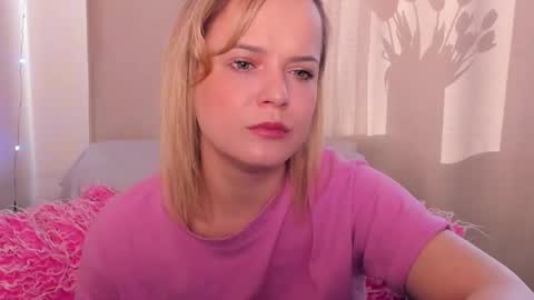 Snapshot of jessicabeverly chatting on March 15, 9:48 am JessicaBeverly online show from March 15, 9:48 am