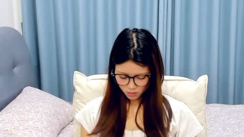 jessicalena online show from May 6, 6:13 pm