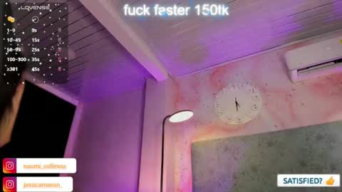 Snapshot of jessicameron chatting on October 11, 4:55 am JESSI AND NAOMI online show from October 11, 4:55 am