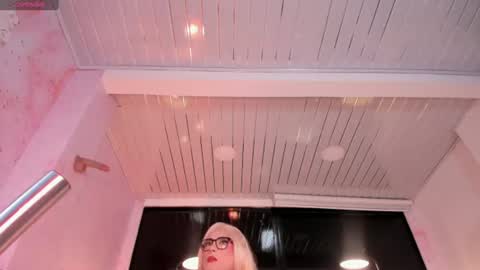 JESSI AND NAOMI online show from July 11, 4:37 am