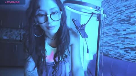 Snapshot of jessicaowens_ chatting on July 23, 5:16 am Jessica online show from July 23, 5:16 am