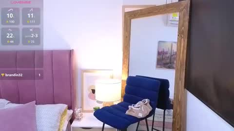 Snapshot of jessie__02 chatting on February 20, 7:19 pm Jess online show from February 20, 7:19 pm