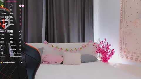 jessie_johns online show from February 24, 4:15 pm