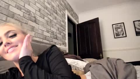 jessiebella0210_ online show from February 17, 7:53 pm